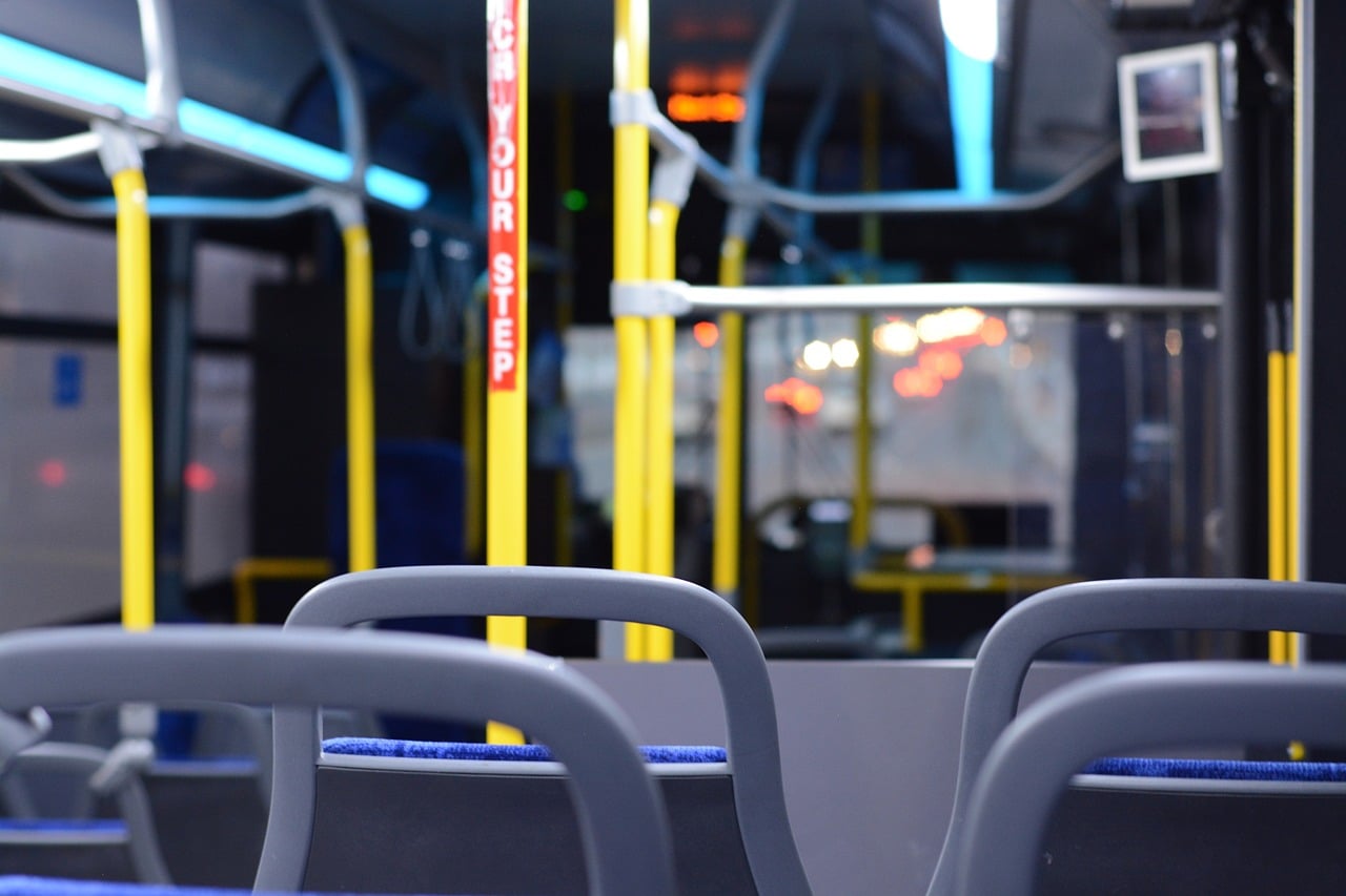upadek w autobusie odszkodowanie